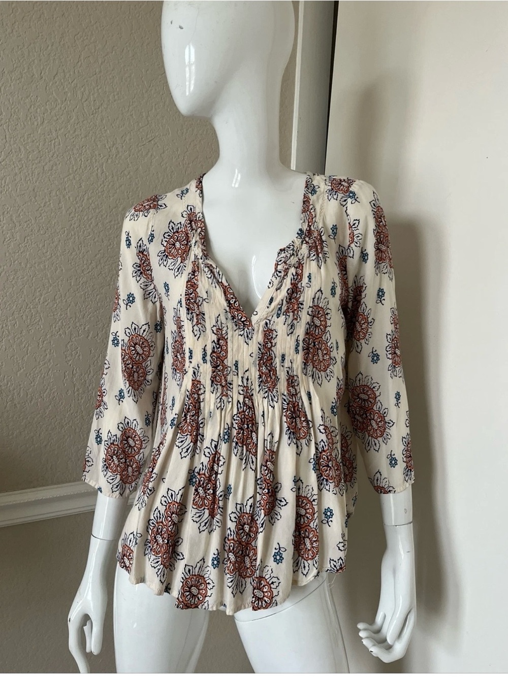VANESSA VIRGINIA Anthropologie Orange/Turquoise Floral Rayon Pintucked Blouse 6